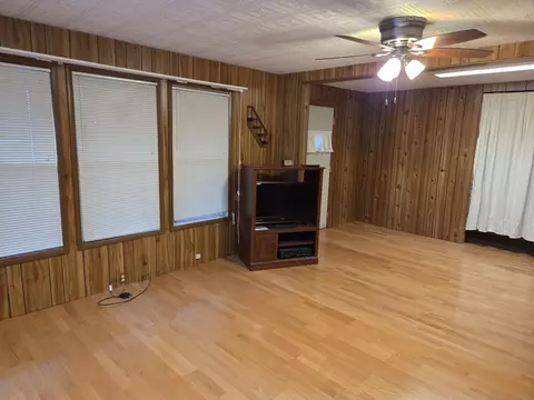 Living - 712 E Monroe St, Bloomington, IL 61701 photo 3 of 5