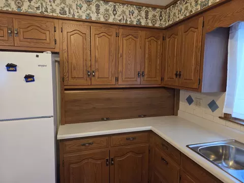 Kitchen - 712 E Monroe St, Bloomington, IL 61701 photo 2 of 3