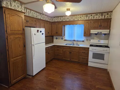 Kitchen - 712 E Monroe St, Bloomington, IL 61701 photo 1 of 3