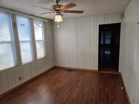 Living - 712 E Monroe St, Bloomington, IL 61701 photo 5 of 5