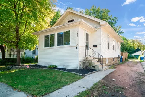925 E Jackson St, Morris, IL 60450