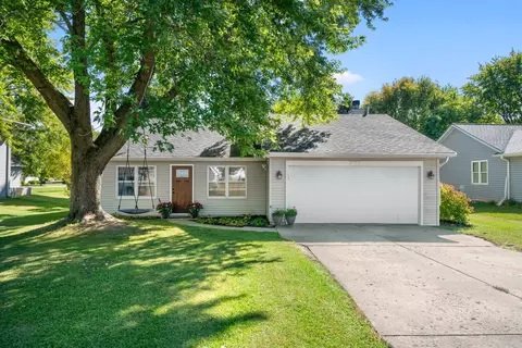 1724 Lake Holiday Dr, Lake Holiday, IL 60548