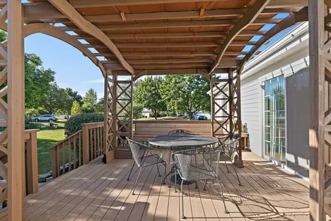 Exterior - 577 Eastwick Ln, Bartlett, IL 60103 photo 3 of 6