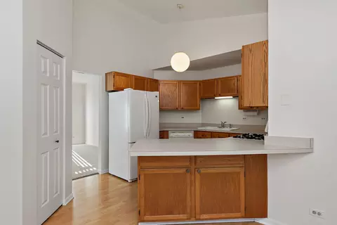 Kitchen - 577 Eastwick Ln, Bartlett, IL 60103 photo 1 of 2