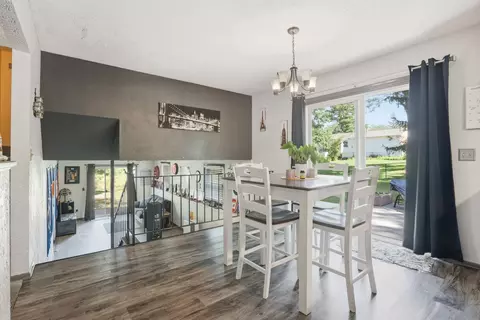 Dining - 112 Crestview Dr, Hamilton, IL 62341 photo 1 of 1