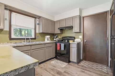 Kitchen - 112 Crestview Dr, Hamilton, IL 62341 photo 1 of 2