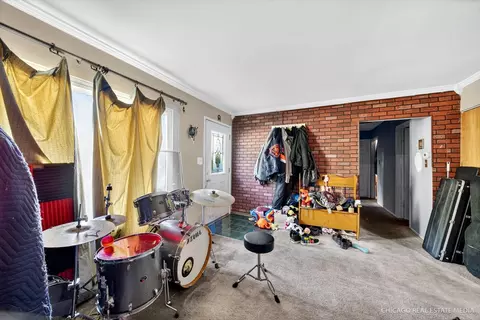 Entry Way - 135 Springleaf Dr, Bolingbrook, IL 60440 photo 2 of 2