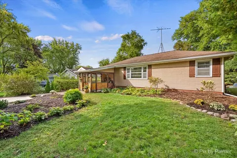 Exterior - 1911 Highview Ave, Mchenry, IL 60050 photo 1 of 13