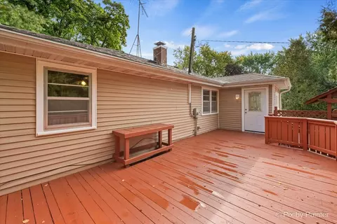 Exterior - 1911 Highview Ave, Mchenry, IL 60050 photo 4 of 13