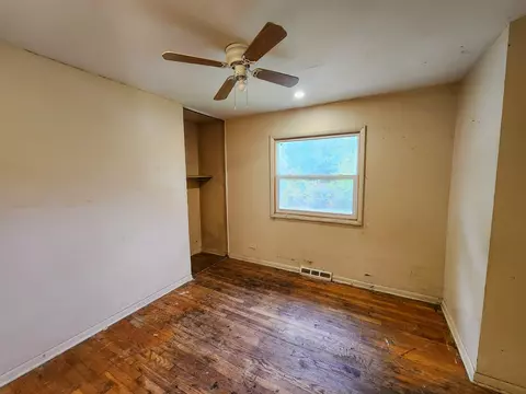 Bedroom - 3236 Roesner Dr, Markham, IL 60428 photo 2 of 3