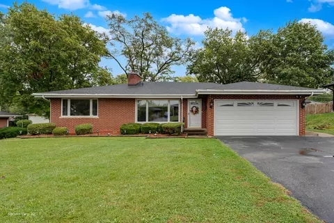 2004 Boehme St, Lockport, IL 60441