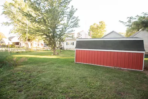 Exterior - 210 E Front St, Mount Morris, IL 61054 photo 3 of 5
