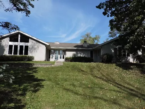 27763 W Lakeview Dr N, Lake Barrington, IL 60084