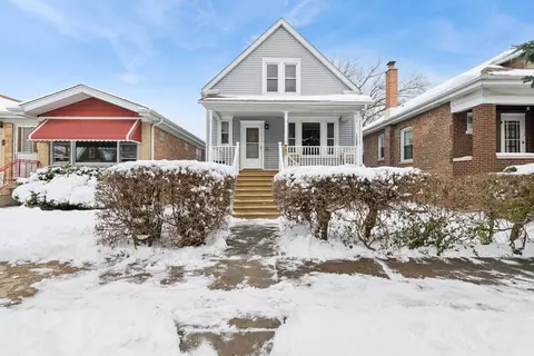 5218 W Patterson Ave, Chicago, IL 60641