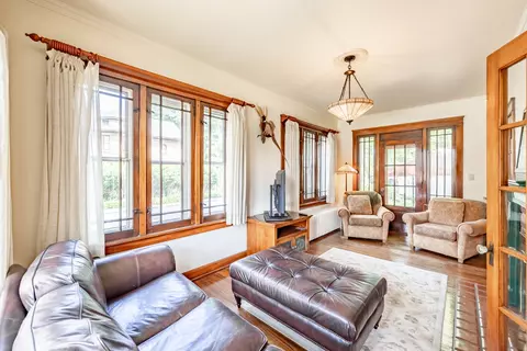 Living - 650 Park St, Elgin, IL 60120 photo 4 of 7