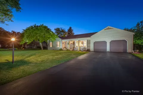 1210 Brandywine Cir, Algonquin, IL 60102