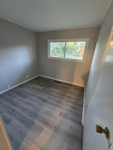 60 S Seebert St, Cary, IL 60013 photo 11