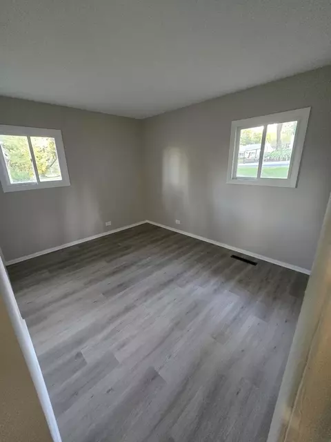 60 S Seebert St, Cary, IL 60013 photo 12