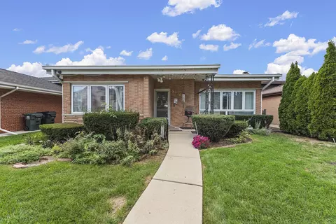 7230 N Keeler Ave, Lincolnwood, IL 60712