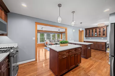 3590 Winston Dr, Hoffman Estates, IL 60192 photo 7