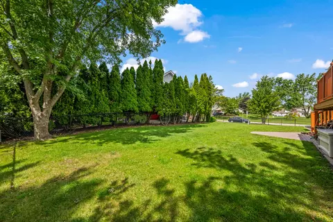 3590 Winston Dr, Hoffman Estates, IL 60192 photo 3