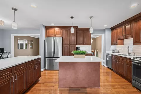 3590 Winston Dr, Hoffman Estates, IL 60192 photo 6