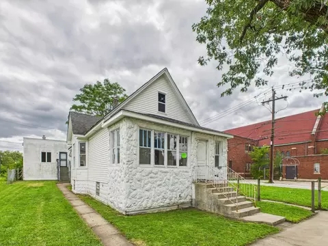 Exterior - 19 E 102nd Pl, Chicago, IL 60628 photo 2 of 7