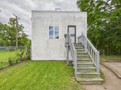 Exterior - 19 E 102nd Pl, Chicago, IL 60628 photo 5 of 7