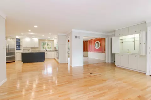 Living - 2001 Cloud St, Bloomington, IL 61701 photo 7 of 7