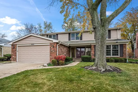 1323 S Kaspar Ave, Arlington Heights, IL 60005