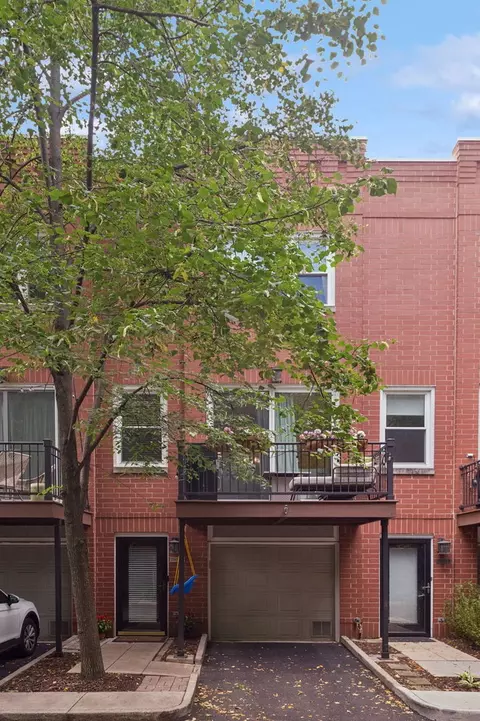 2809 N Wolcott Ave #C, Chicago, IL 60657