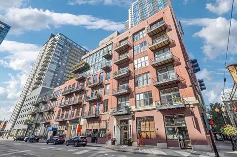 300 W Grand Ave #602, Chicago, IL 60654
