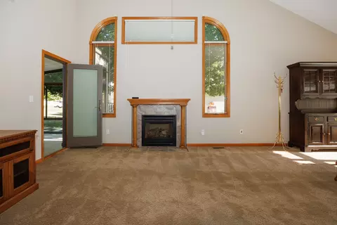 Living - 1414 Tamarack Cc Trl # B, Normal, IL 61761 photo 4 of 9