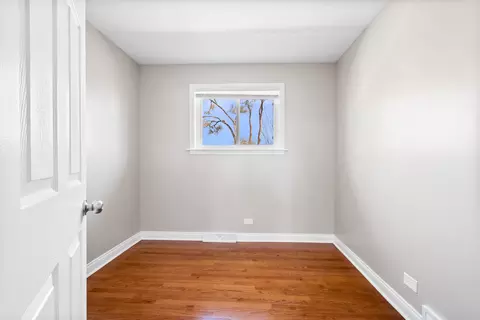 Bedroom - Undisclosed, Des Plaines, IL 60016 photo 3 of 3