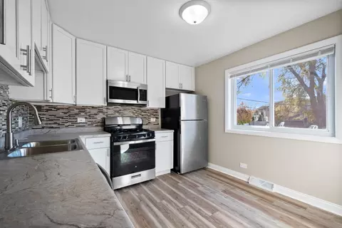 Kitchen - Undisclosed, Des Plaines, IL 60016 photo 1 of 2