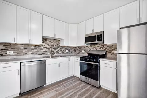 Kitchen - Undisclosed, Des Plaines, IL 60016 photo 2 of 2