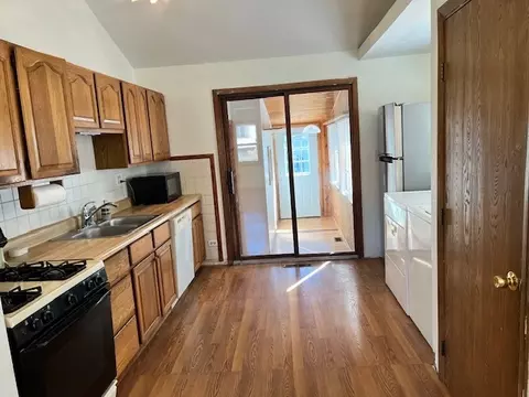 Kitchen - 5107 Willow Ln, Mchenry, IL 60050 photo 1 of 1