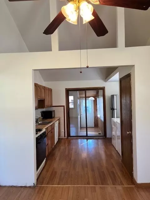 Entry Way - 5107 Willow Ln, Mchenry, IL 60050 photo 1 of 1