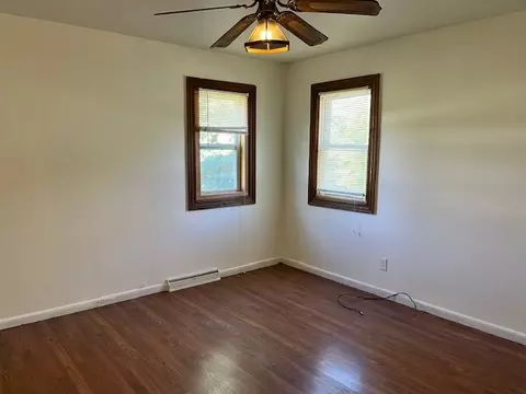 Bedroom - 5107 Willow Ln, Mchenry, IL 60050 photo 1 of 5