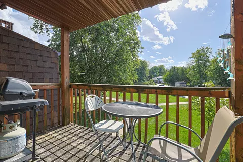 Exterior - 19380 Wolf Rd #6, Mokena, IL 60448 photo 2 of 2