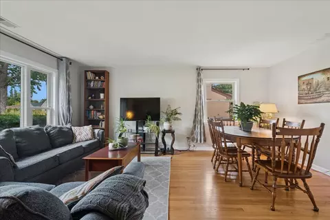 Living - 1485 E Forest Ave, Des Plaines, IL 60018 photo 1 of 2