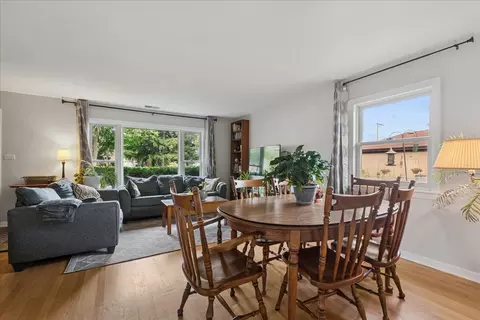 Dining - 1485 E Forest Ave, Des Plaines, IL 60018 photo 1 of 2