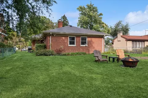 Exterior - 1485 E Forest Ave, Des Plaines, IL 60018 photo 3 of 5