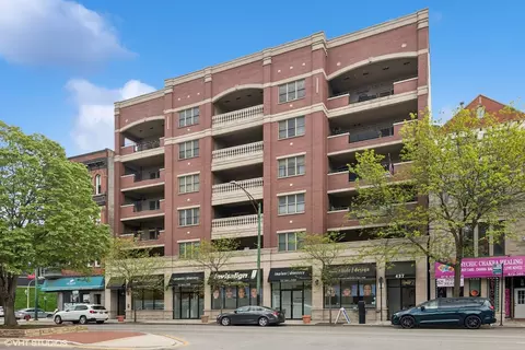 437 W North Ave #404, Chicago, IL 60610