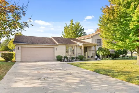 2636 Little Bluestem Rd, Morris, IL 60450
