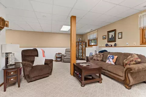 Living - 2636 Little Bluestem Rd, Morris, IL 60450 photo 2 of 3