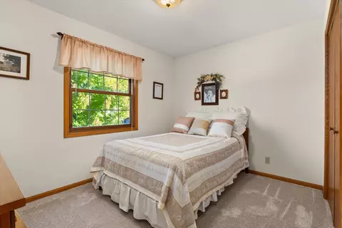 Bedroom - 2636 Little Bluestem Rd, Morris, IL 60450 photo 2 of 4