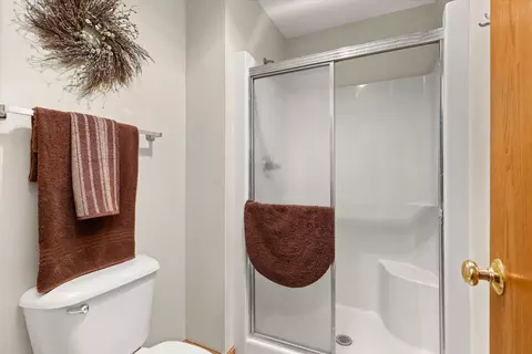 Bath - 2636 Little Bluestem Rd, Morris, IL 60450 photo 3 of 3