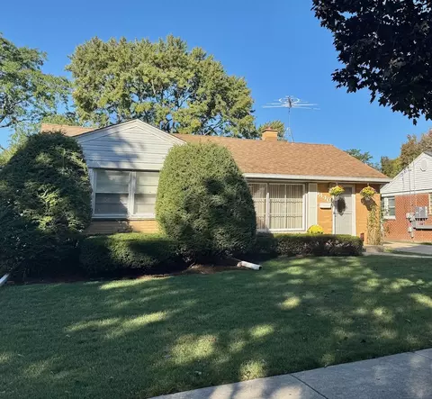 Exterior - 1440 S 4th Ave, Des Plaines, IL 60018 photo 6 of 11