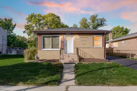 2904 140th St, Blue Island, IL 60406